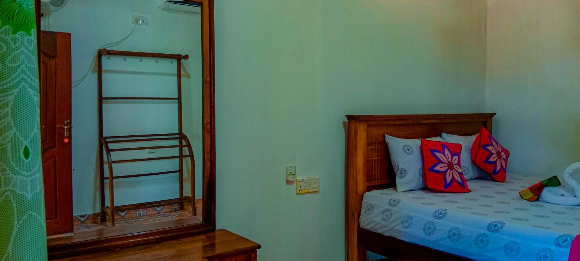Chanaka Holiday Inn Sigiriya Ngoại thất bức ảnh