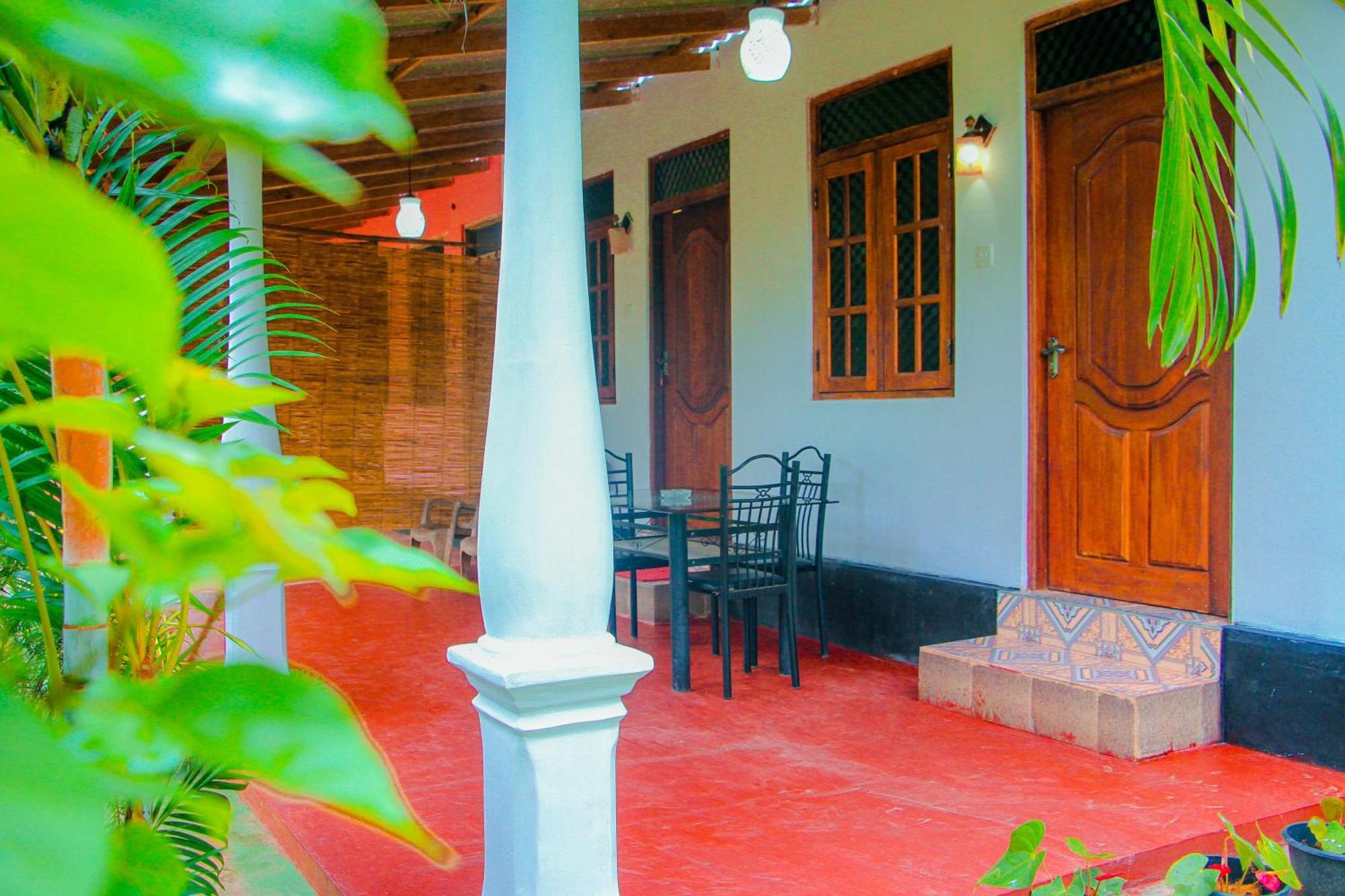 Chanaka Holiday Inn Sigiriya Ngoại thất bức ảnh