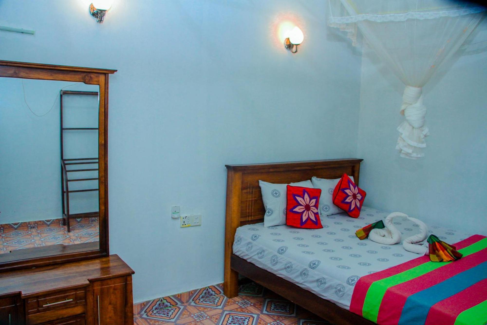Chanaka Holiday Inn Sigiriya Ngoại thất bức ảnh
