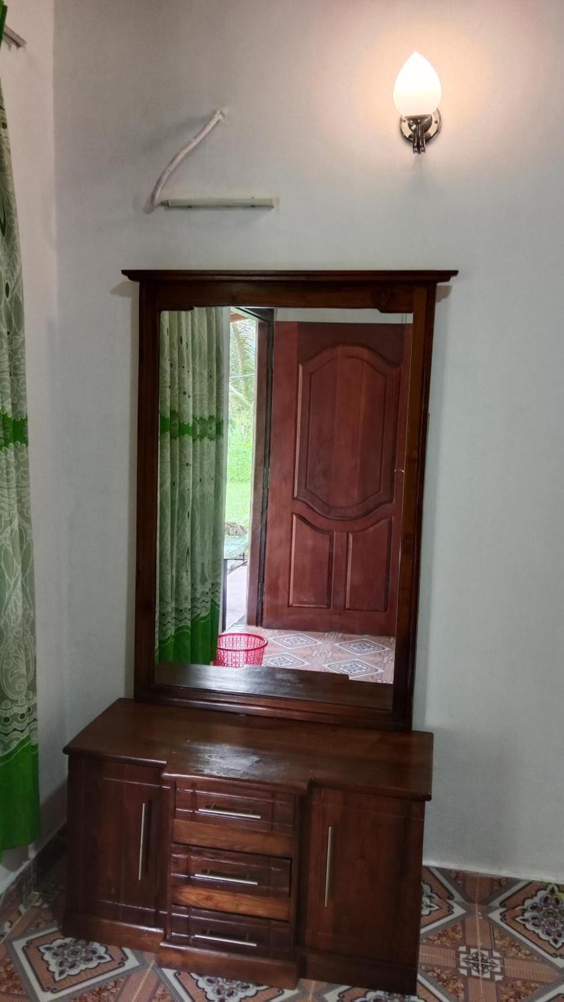 Chanaka Holiday Inn Sigiriya Ngoại thất bức ảnh