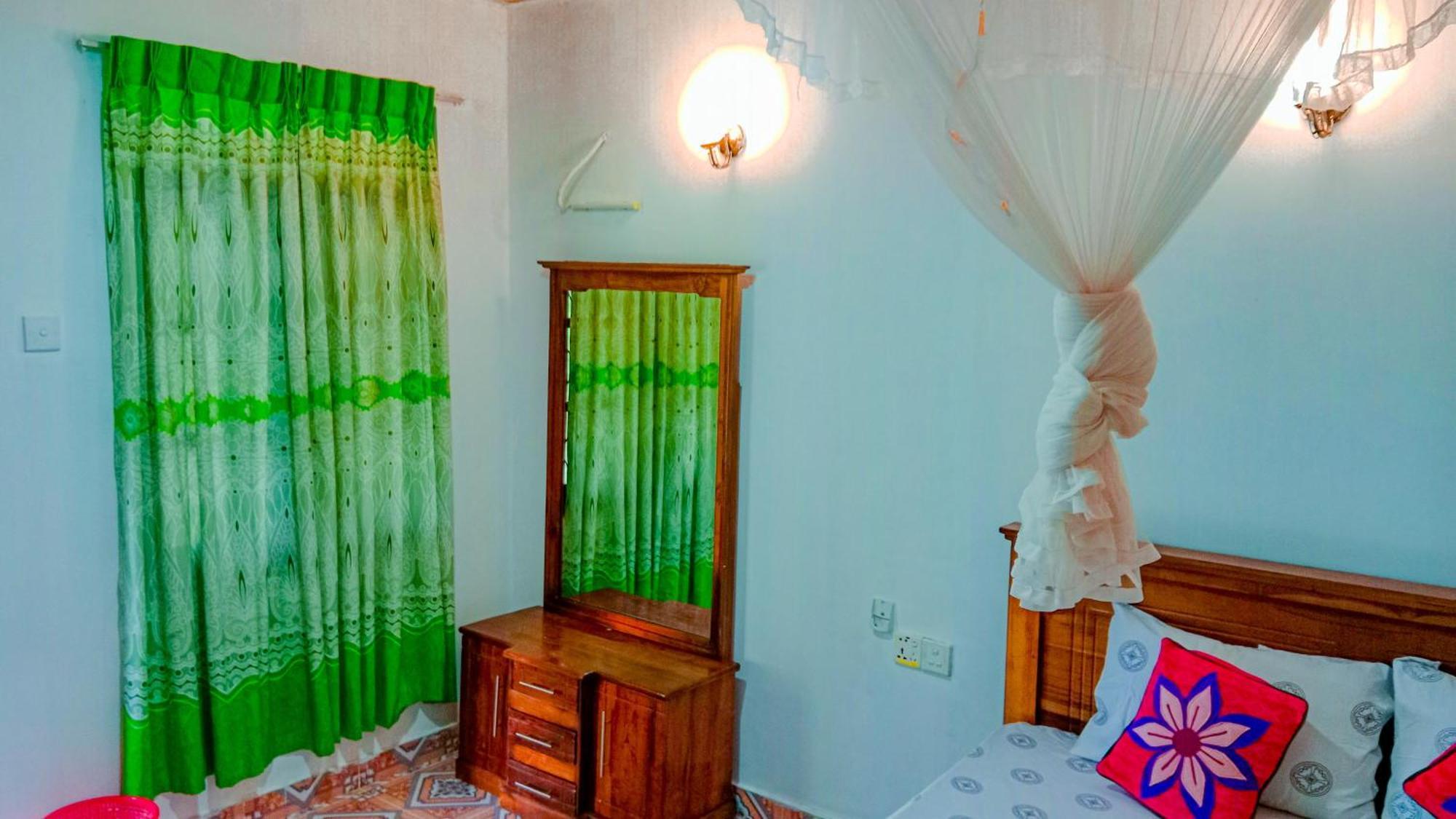 Chanaka Holiday Inn Sigiriya Ngoại thất bức ảnh