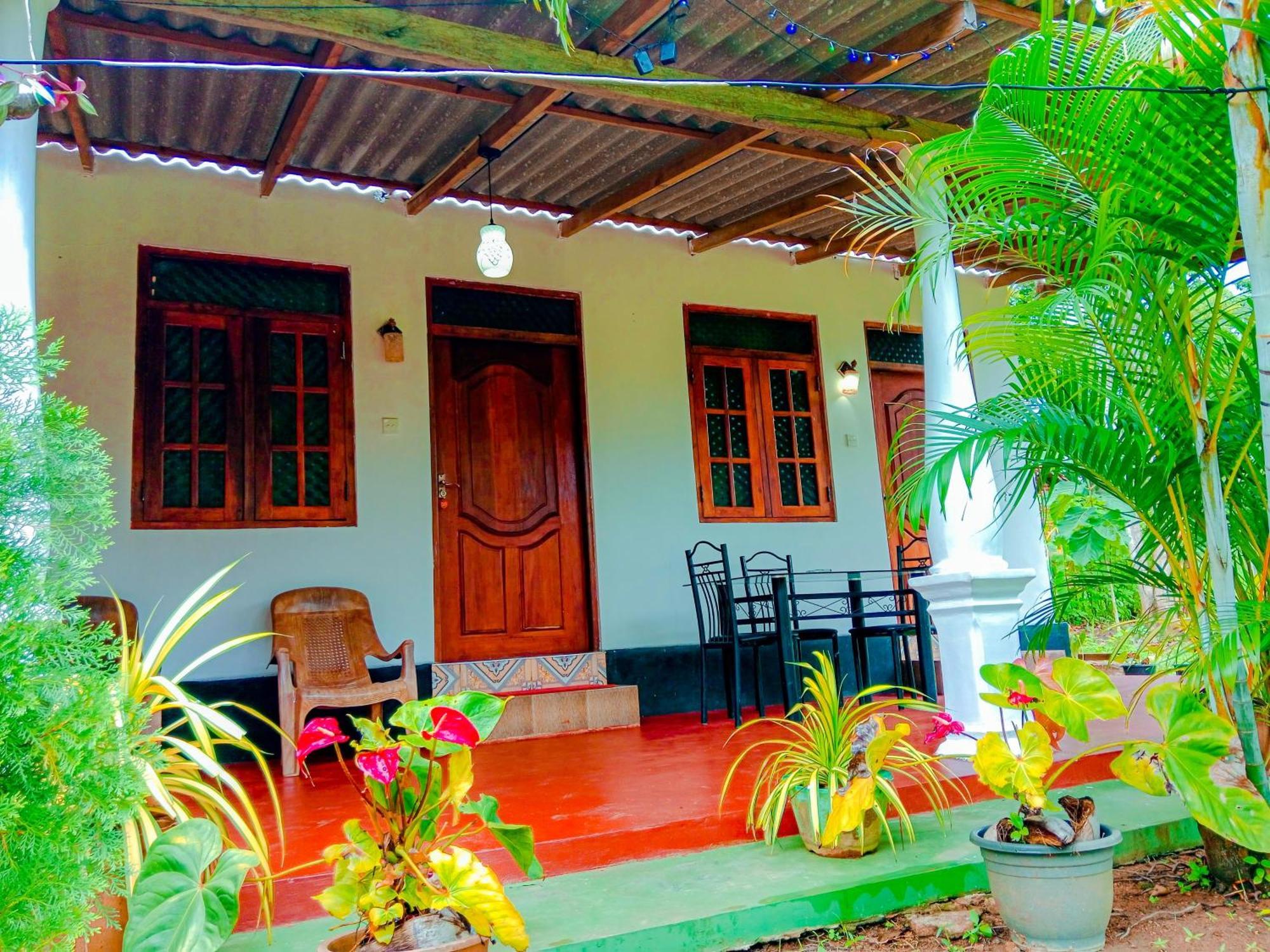 Chanaka Holiday Inn Sigiriya Ngoại thất bức ảnh